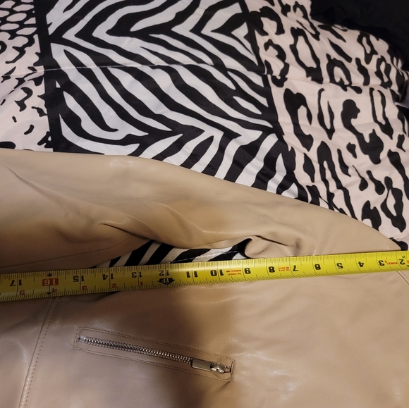 Zara:Faux Leather Jacket w/ Ruffle & Peplu… - Picture 11 of 12